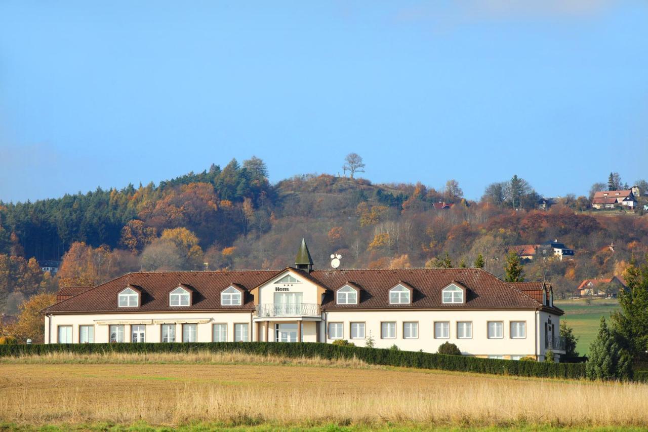 Hotel Brada Jičín Exteriör bild